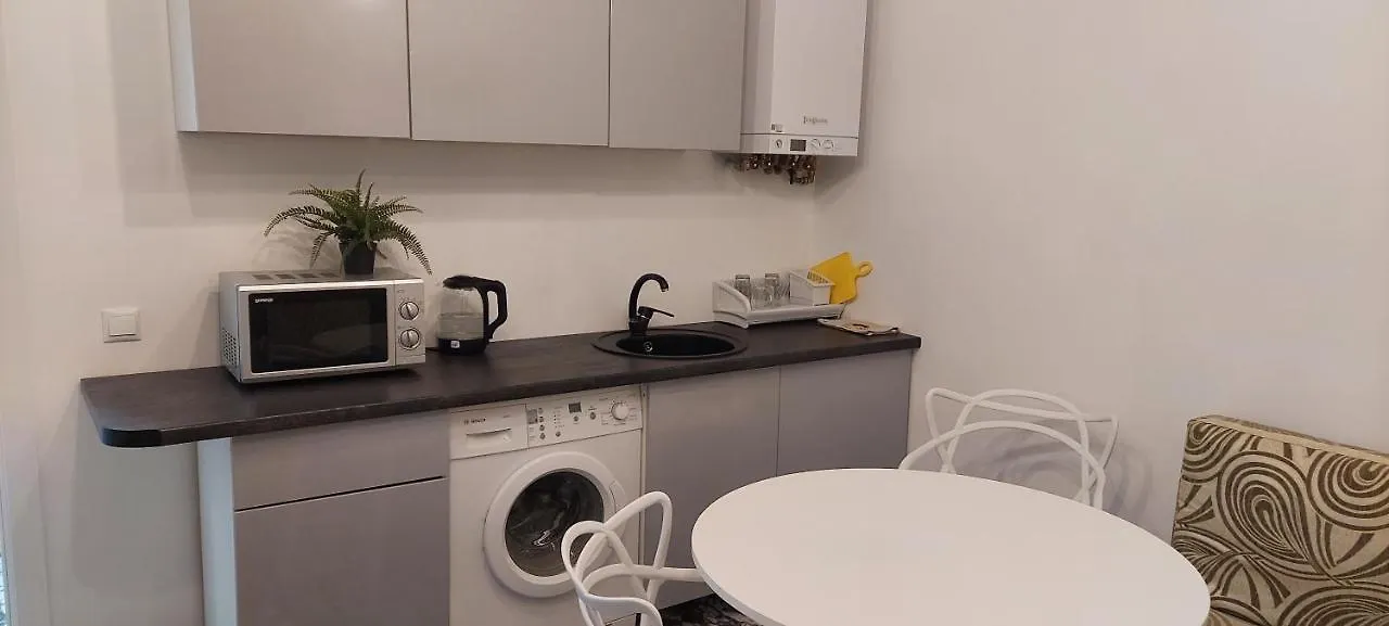 1 Bedroom Apartment On B. Khmelnytskogho - Centre Lviv 0*,