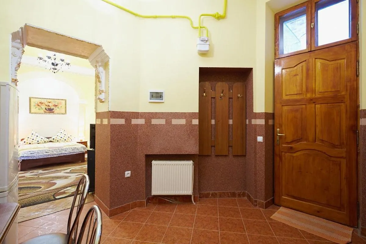 1 Bedroom Apartment On B. Khmelnytskogho - Centre Lviv Ukraine